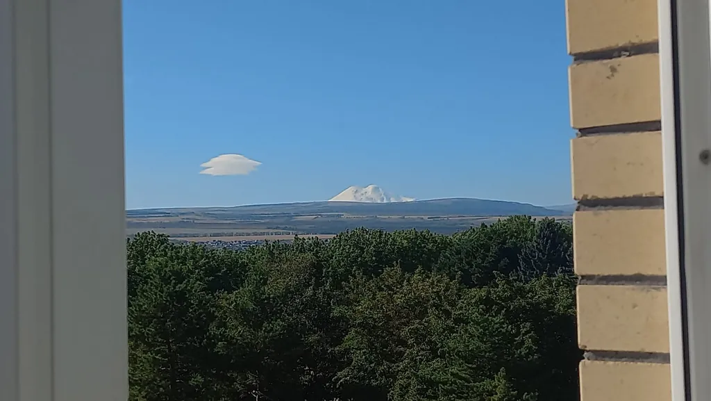 Большая квартира в Курортной зоне