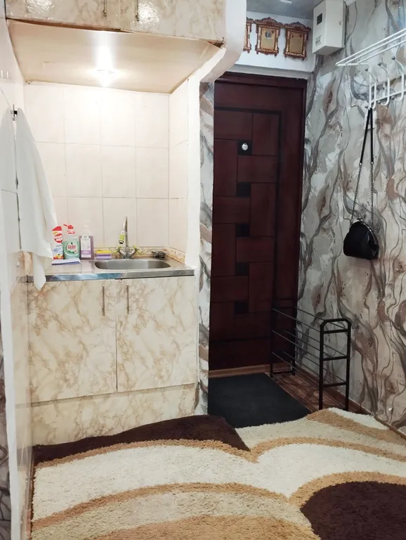 Чиcтaя, уютнaя 1-комнaтная квартирa в центpальнoм pайоне