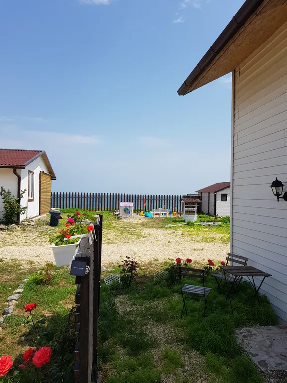 Квартира Двухкомнатные апартаменты с терассой и видом на море — Кучугуры