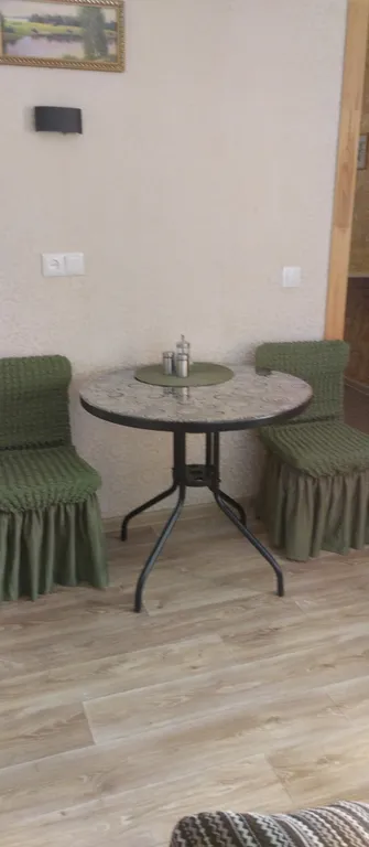 Комфортный домик с парковкой во дворе и террасой на въезде в Брест