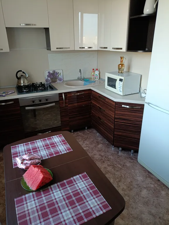 Уютная квартира в центре города — аренда посуточно в Нижнекамск