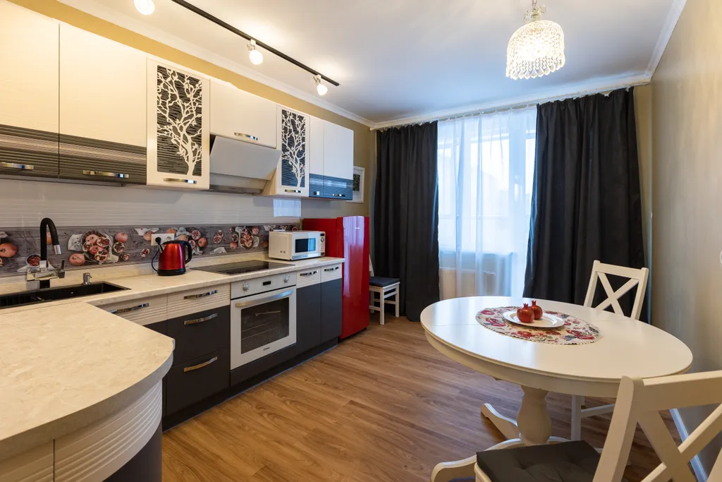 Яркая квартира с двумя балконами