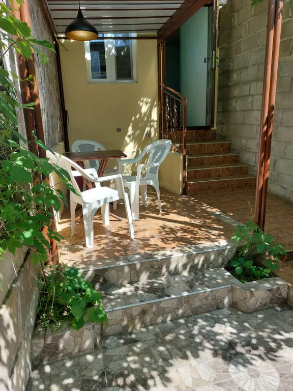 Уютный апартамент в центре Симеиза с собственным двориком под ключ