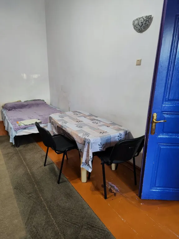 Квартира 3-комнатная Квартира — Евпатория