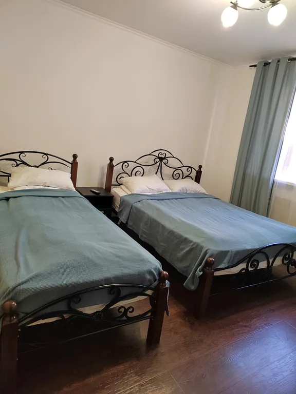 Новый трёхэтажный коттедж в центре