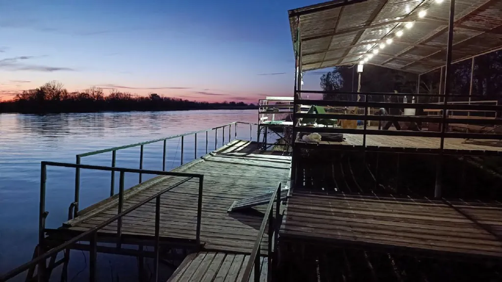 Уютный домик рыбака