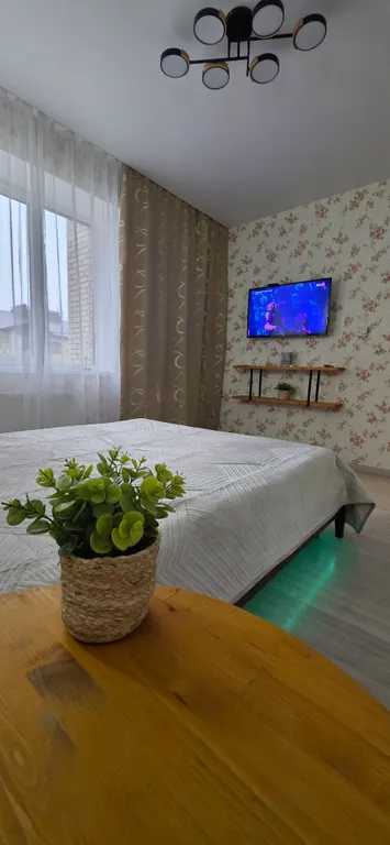 Новая чистая квартира с панорамным остеклением — аренда посуточно в Таганрог