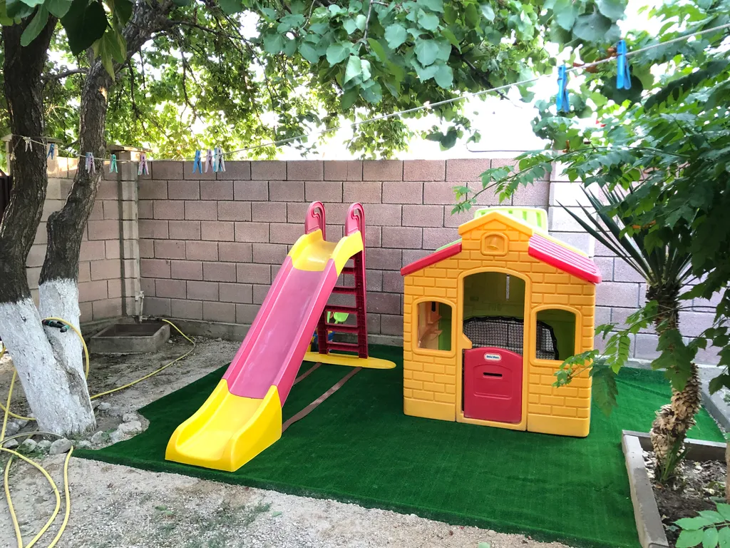 Коттедж Дом с беседкой — Судак