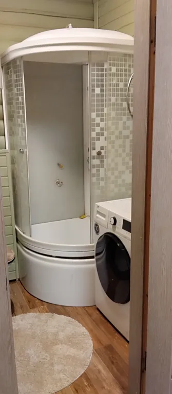 Коттедж Дом среди трех озёр — Луга