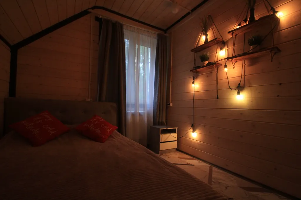 Новый уютный дом-баня с банным чаном у соснового леса