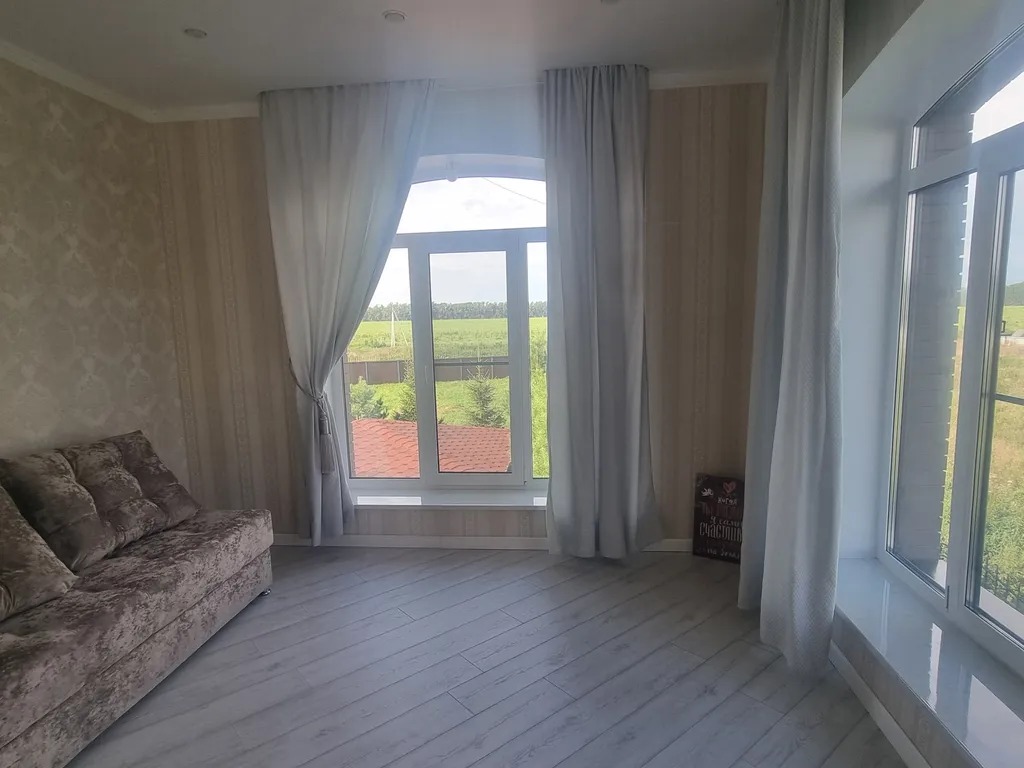 Коттедж с бассейном