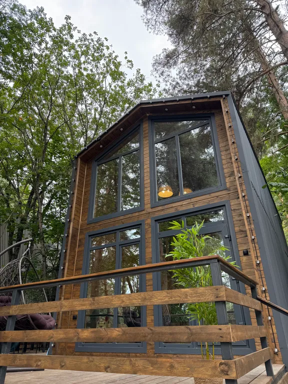 Коттедж с частной территорией и джакузи Green