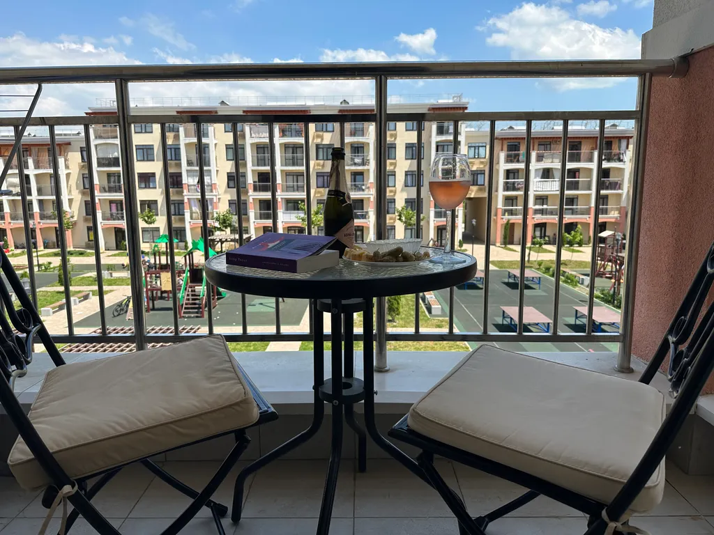 Комфортная квартира в ЖК с бассейном — аренда посуточно в Сукко