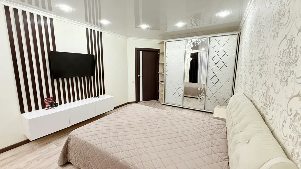 Двухкомнатная квартира в центре с красивым видом на город