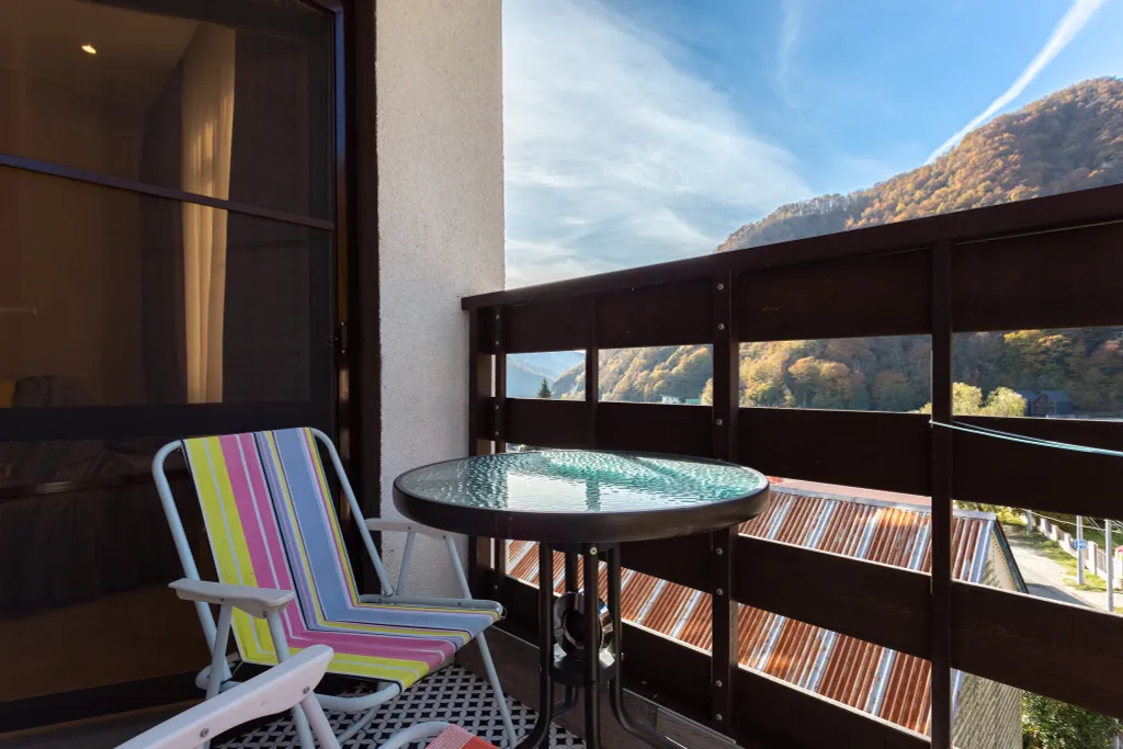 Уютная студия с видом на горы