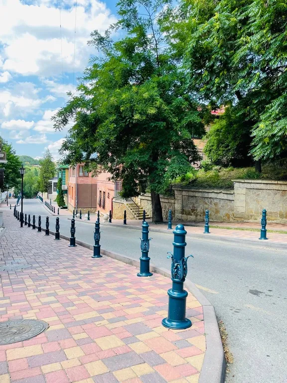 Дом в центре парка