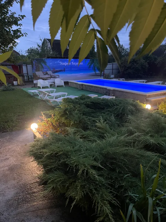 Котедж с баней и бассейном