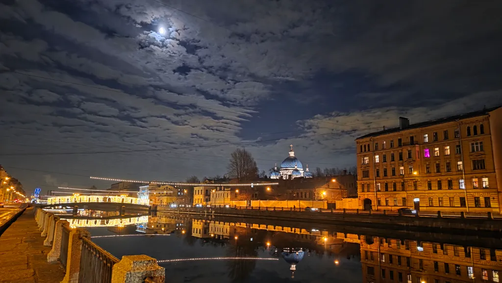 Квартира Квартира у Семимостья, самое романтическое место города — Санкт-Петербург