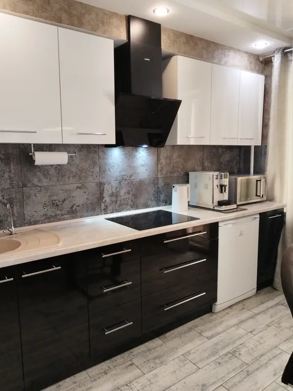 Квартира с хорошим ремонтом в зелёной зоне