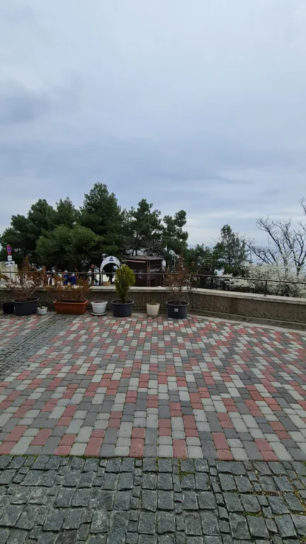 Квартира-студия с отдельным входом в Ливадии на берегу моря