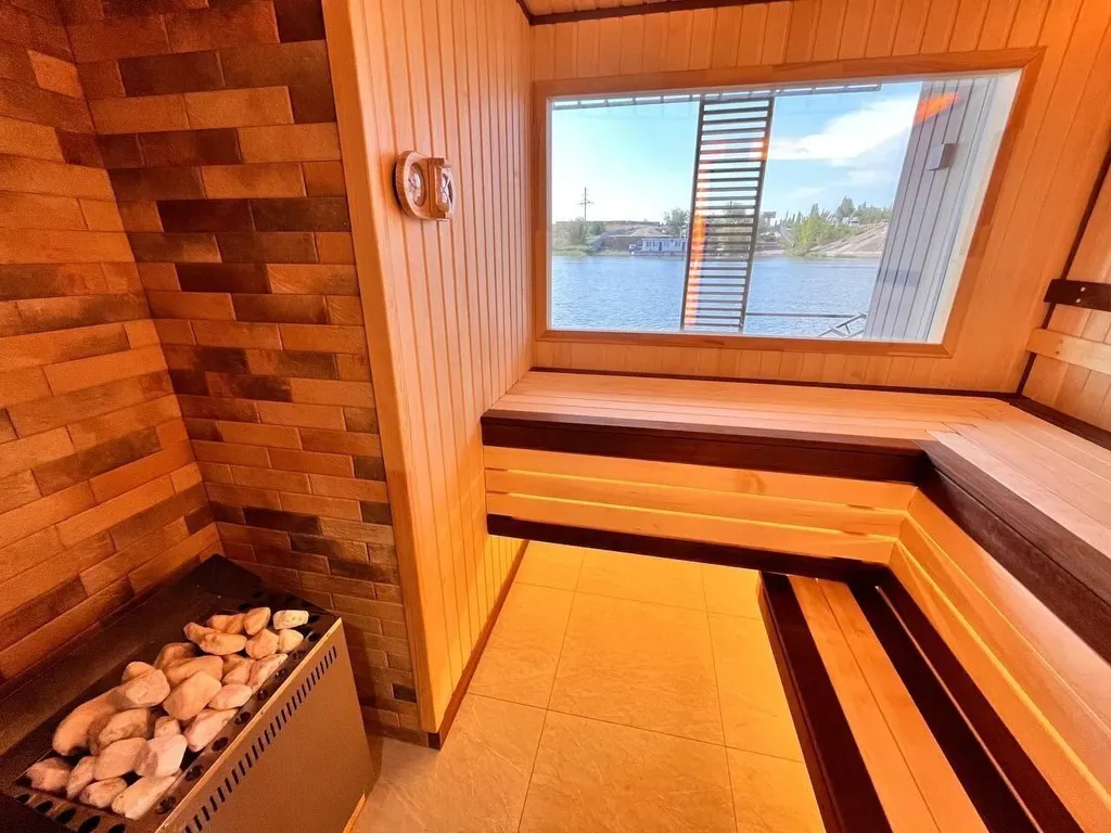 Дом Выпь нa pеке Cаpатoвка