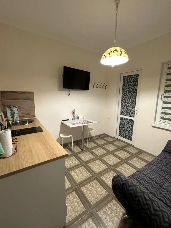 Квартира Квартира Уютный двухкомнатный номер с кухней и террасой с видом на горы — Судак