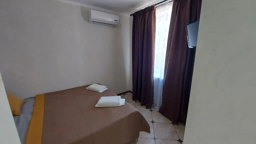 Квартира Квартира Двухместный улучшенный двухкомнатный с двухспальной кроватью. — Кучугуры