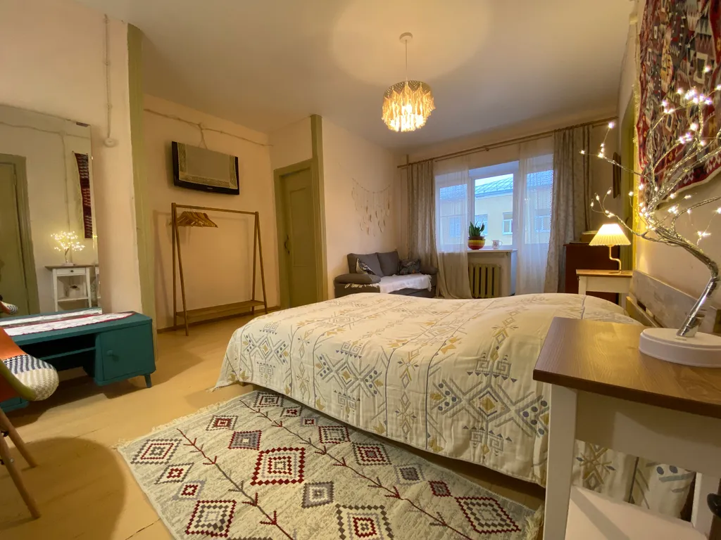 Двухкомнатная квартира Восьмидесятые в самом центре с видом на Волгу