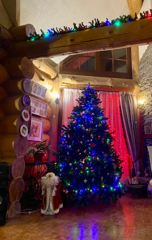 Большой дом у реки с баней в 2 часах от СПб