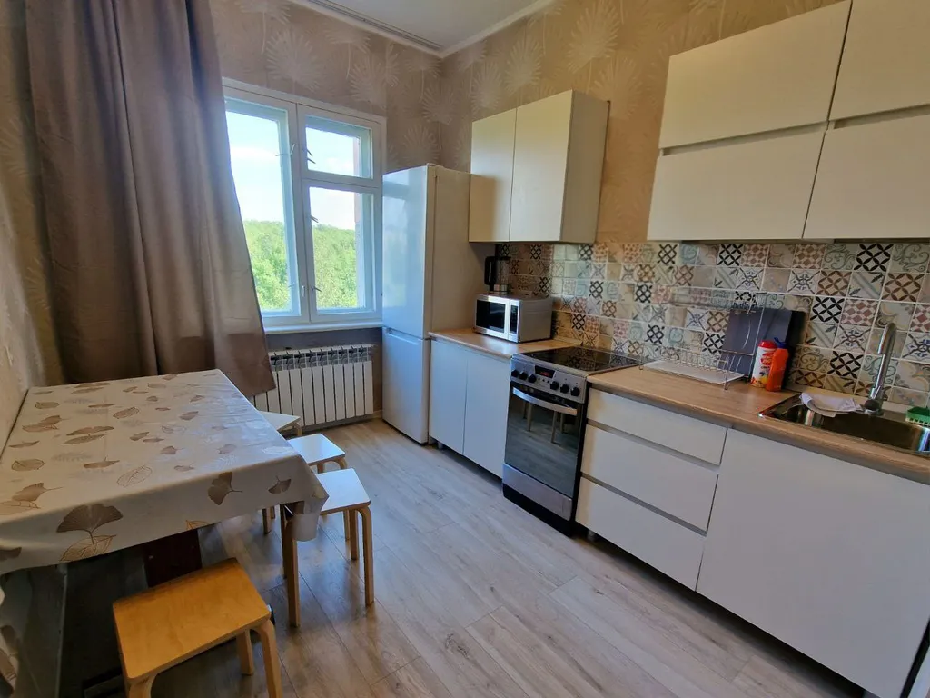 Квартира с лоджией и видом на горы — аренда посуточно в Апатиты