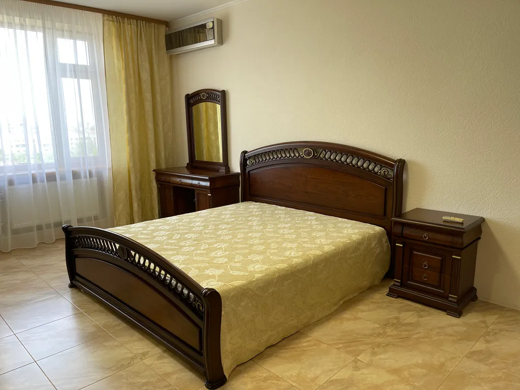 Уютная 4-х комнатная квартира в центре Евпатории с видом на море — аренда посуточно в Евпатория