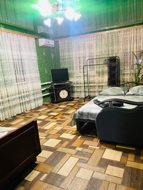 Дом рядом с парком Лога