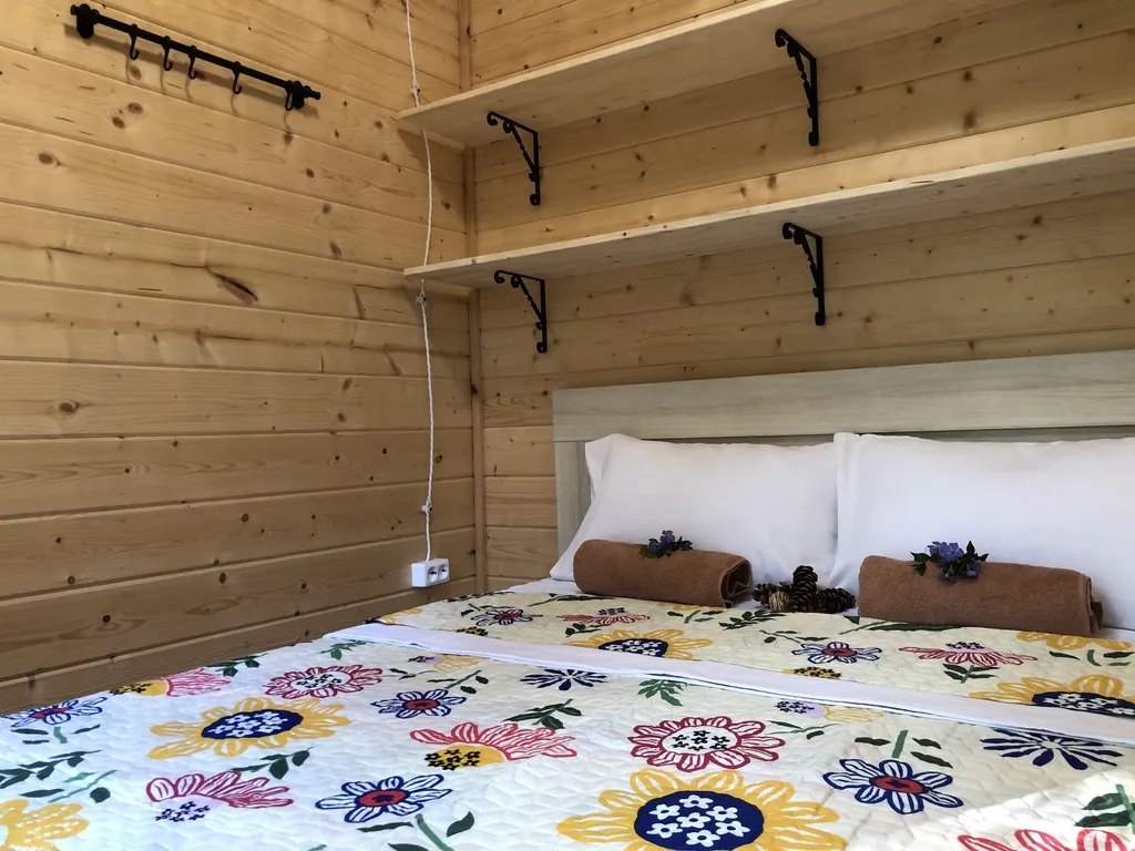 Коттедж Коттедж Дача на берегу пруда — Первомайское