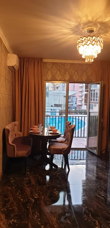 Квартира Стильная квартира с шикарным балконом и видом на бассейн — Геленджик