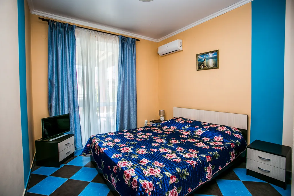 Квартира Комната — аренда посуточно в Береговое (Феодосия)