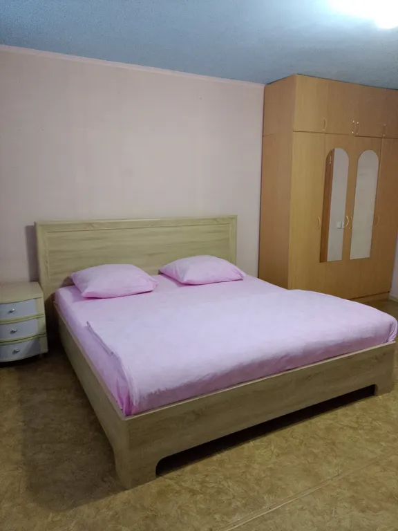 Частный дом с отдельным входом и двором