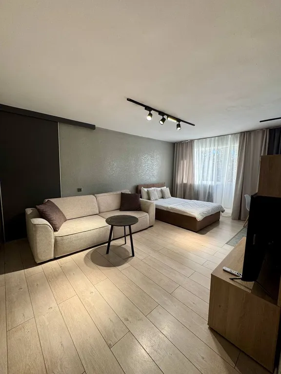 Уютная квартира в центре города — аренда посуточно в Кызыл