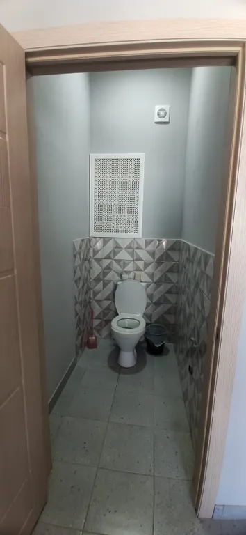 Пятиместный номер с общей ванной комнатой