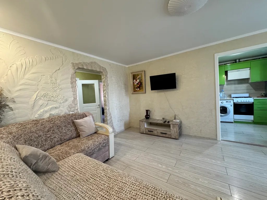 3 комнатная квартира с дизайнерским ремонтом