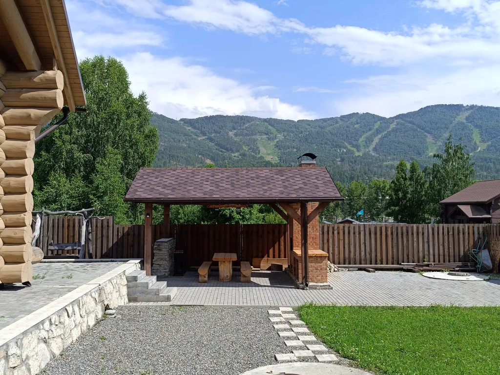 Апартамент с видом на горы