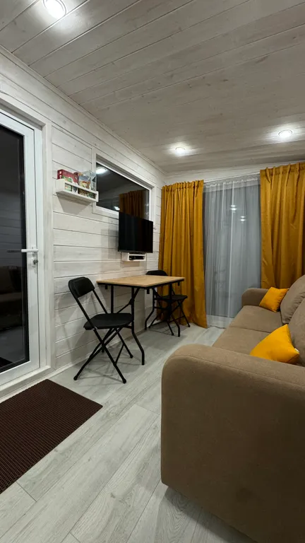 Небольшой уютный домик с чаном