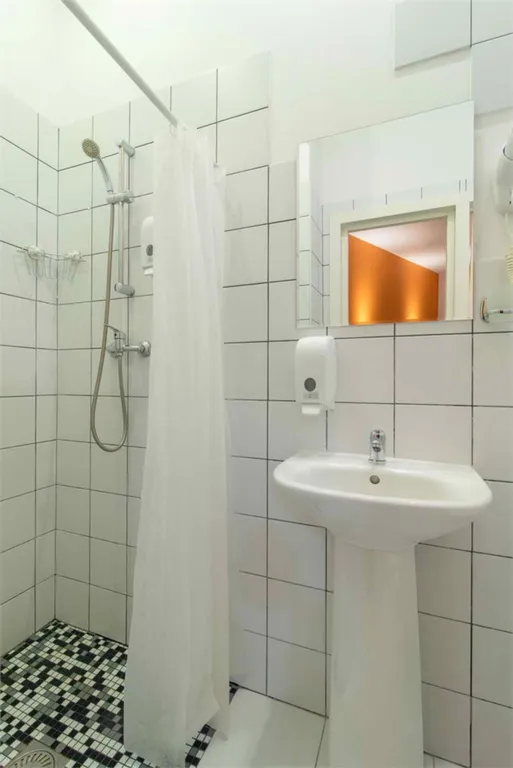 Уютная гостевая комната - практичное проживание в центре Петербурга