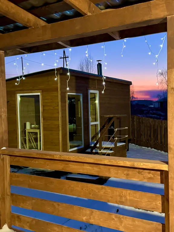 Дом с террасой и видом на закат