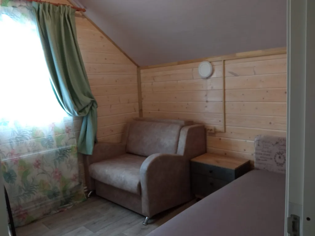 Двухэтажные апартаменты в доме у озера