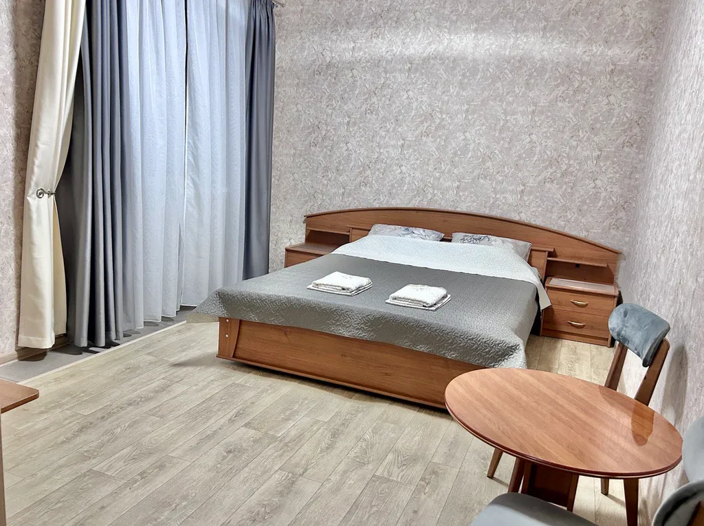 Квартира Двухместный номер с балконом — аренда посуточно в Геленджик