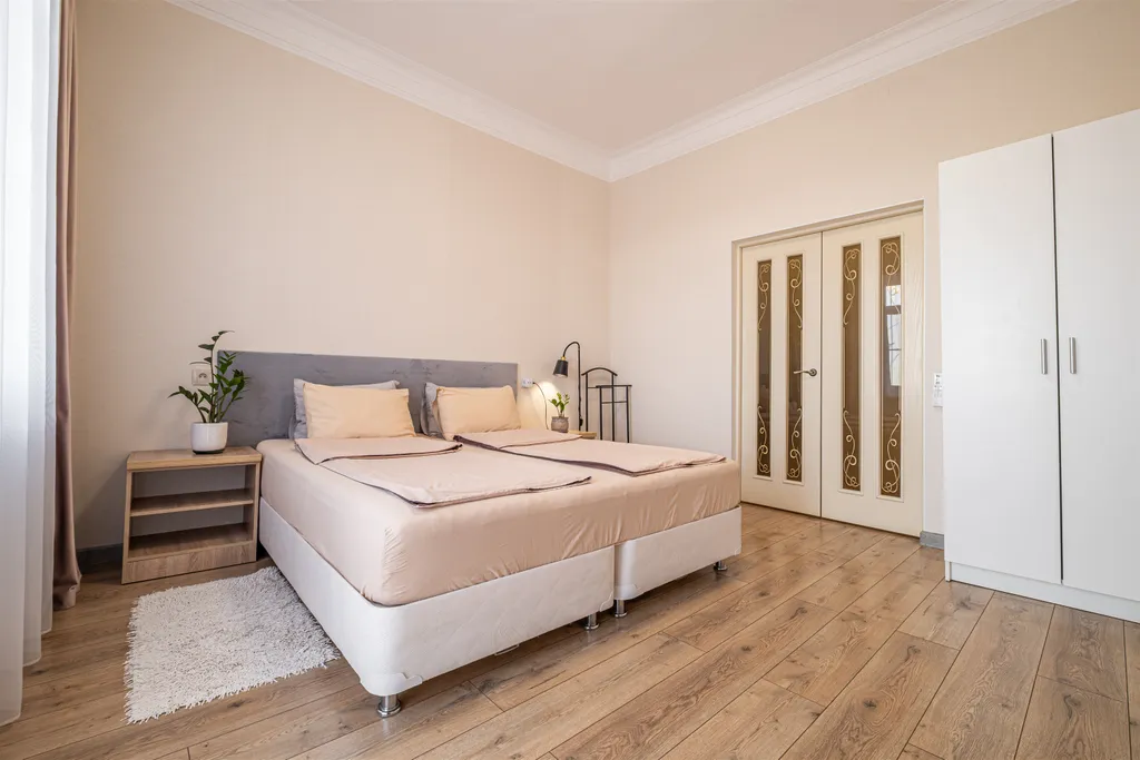 Квартира в центре с видом на лес.