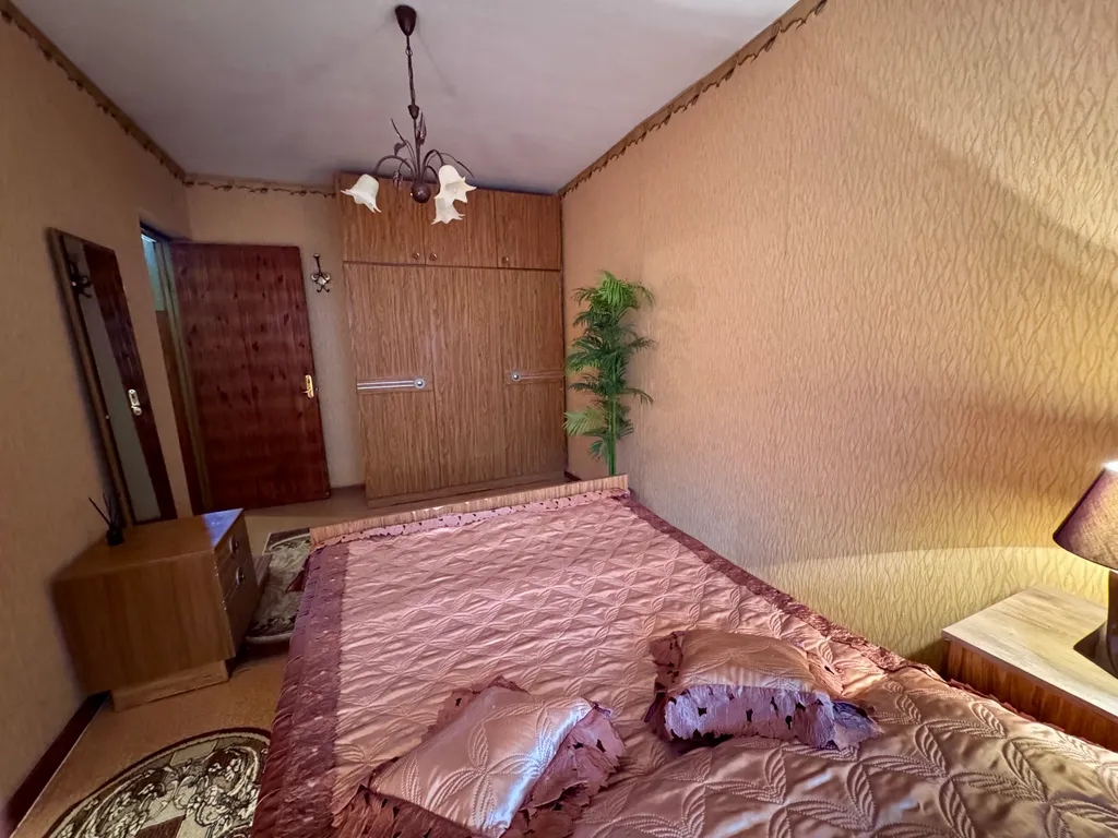 Уютная двухкомнатная квартира с видом на горы