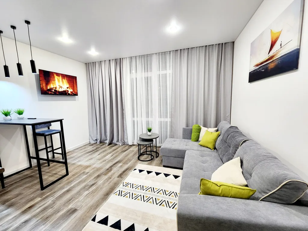 Квартира мкр. Созидателей 2/4 — аренда посуточно в Новый Уренгой