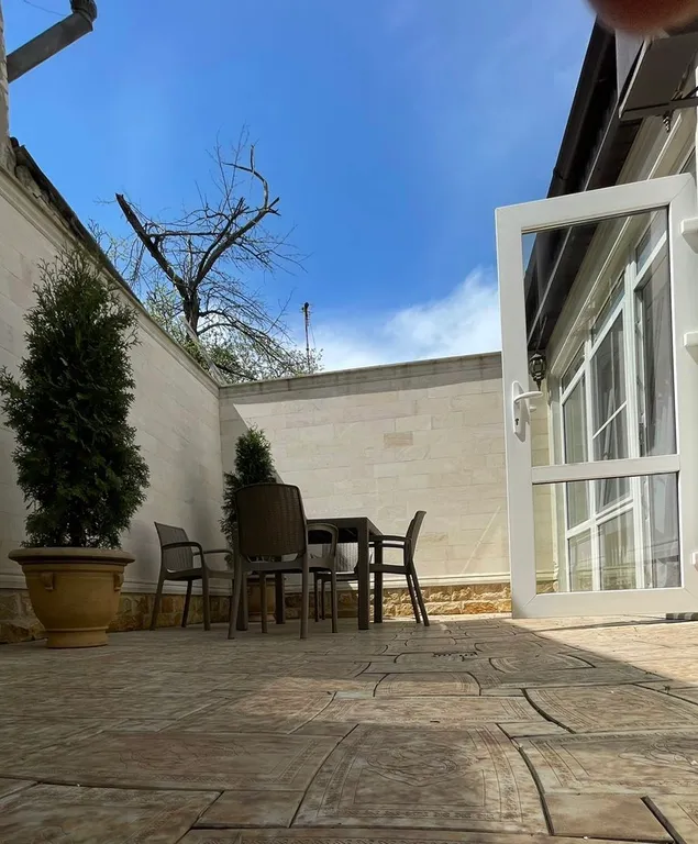 Новый уютный чистый дом в центре города