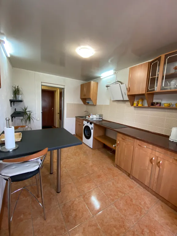 1-кв. Ул. 25 лет РККА 6-Б (центр, пл. Ленина)